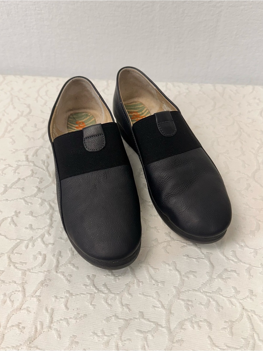 Black Slip-On Leather Comfort Shoes Fly London Softinos Size 8.5 Navy Light